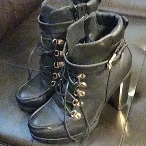 Size 10 torrid boots